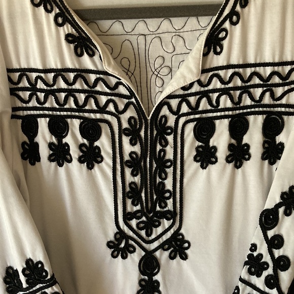 NWOT black and white braid embellished blouse - Picture 2 of 6